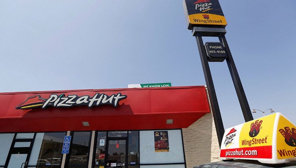 Pizza Hut ordenó a sus empleados trabajar durante paso de huracán Irma