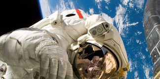 Astronautas dejan caer bolsa de herramientas en el espacio: ¿puede ser visible desde la Tierra?