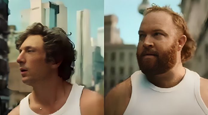 Marca de cerveza alemana parodia anuncio de Calvin Klein de Jeremy Allen White