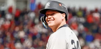 Alex Verdugo por fin vuelve a sonreír; le sale lo bravo