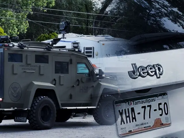 3320128
