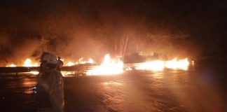 Queman combustible por volcadura de pipa en la México-Pachuca