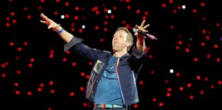 Chris Martin lanza divertida advertencia al público antes de la ‘kiss cam’ en concierto de Coldplay