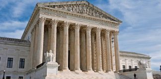 Juez bloquea restricciones de ciudadanía por nacimiento de Trump; es el tercer fallo desde la decisión de la Corte Suprema