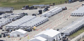 Florida sigue arrestando a inmigrantes bajo polémica ley pese a orden del Supremo de EEUU