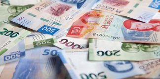 INE exonera a Morena por caso de fajos de billetes entregados a Pío López Obrador