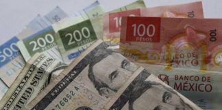 Peso cierra con ganancia semanal frente al dólar; Powell anunció un posible ajuste a la tasa de interés