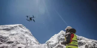 Drones al rescate del Everest: así limpian el ‘basurero más alto del mundo’