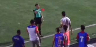 Jugador de futbol agrede a árbitra y ella intentó responder