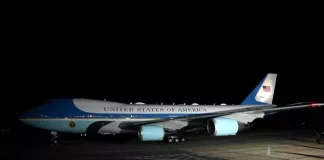 Reprenden a piloto por acercarse demasiado a avión presidencial de EE. UU.