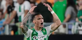 Betis se salva de último momento en su debut de Europa League