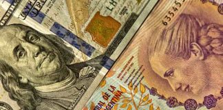 Precio del dólar hoy: Peso inicia la semana con ligera ganancia, mientras el oro casi alcanza los 4 mil dólares