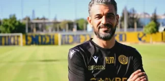 Equipo de Memo Ochoa cambia de director técnico ante crisis del AEL Limassol