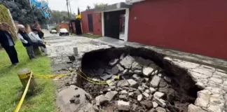 Megasocavón sorprende y preocupa a vecinos en Puebla