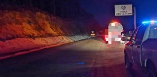 Aseguran dos camionetas y objetos ilícitos en la carretera Victoria-Matamoros