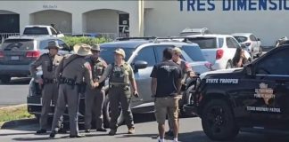 Redada migratoria en bodega de ropa usada en Texas deja al menos 40 detenidos