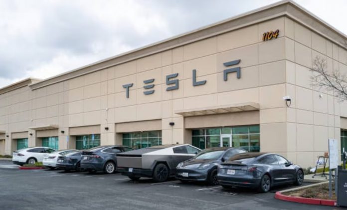EEUU investiga a Tesla por funcionamiento de su tecnología de conducción autónoma, tras más incidentes
