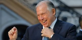 Canciller argentino Werthein renuncia a días de unos comicios clave para Javier Milei