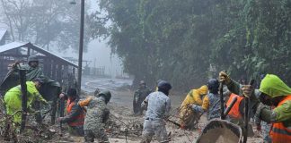 Van 79 muertos por las lluvias extraordinarias en cinco estados