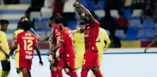 Con doblete y gol a lo ‘Panenka’, Julián Quiñones comandó victoria de Al-Qadisiyah en Copa