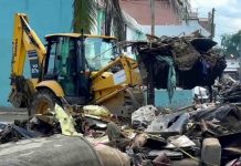 Poza Rica se hunde en basura tras desbordamiento del río Cazones
