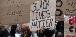 Departamento de Justicia de EEUU investiga a fundación Black Lives Matter por malversación de fondos, reporta CBS