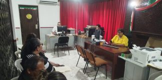 Más de 100 bebés tienen padres ‘adolescentes’