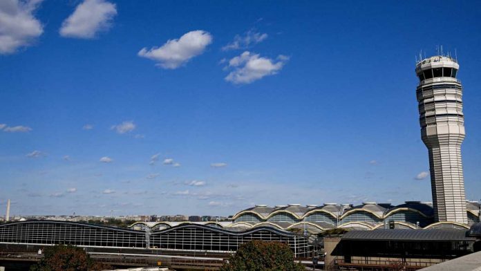 amenaza-de-bomba-en-aeropuerto-ronald-reagan-151305