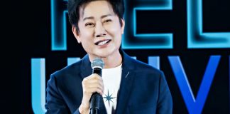 Nawat Itsaragrisil exhibe presunta ilegalidad cometida por la organización Miss Universe