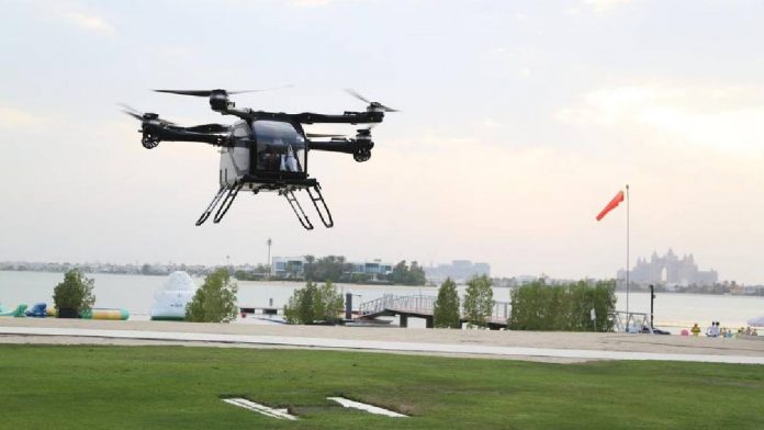 Del suelo al cielo: China lanza la primera fábrica de vehículos voladores