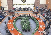 Implementar el voto por internet aún no es viable, señala INE; analizan prueba piloto