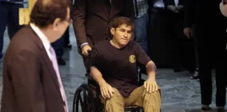 Demandan a Salvador Alvarenga, el hombre que naufragó 14 meses… por canibalismo