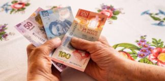 Retrocede economía 0.3% en el tercer trimestre del año, en línea con lo estimado