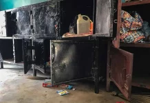 Escapan 50 de 300 estudiantes secuestrados en Nigeria