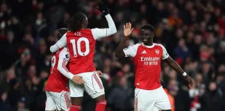 Arsenal destroza al Tottenham y es más líder que nunca