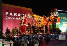 Miles de familias llenan las calles y disfrutan del desfile navideño 2025 en Nuevo Laredo