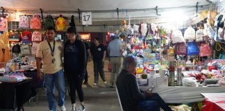Bazar navideño del gobierno municipal reúne a familias y fortalece el emprendimiento local