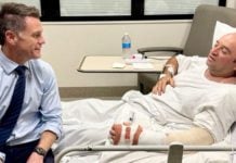 Hombre que desarmó a terrorista en Bondi Beach lucha por salvar su brazo