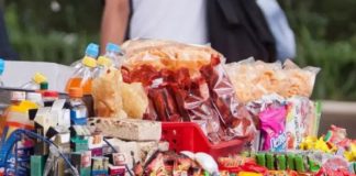 Prohiben la comida chatarra en posadas de las escuelas
