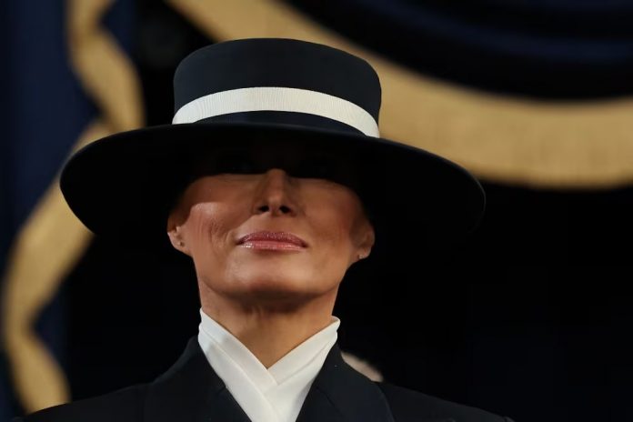 Y MELANIA