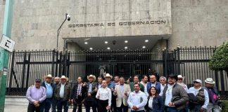 Campesinos se reúnen con Segob; amagan con nuevos bloqueos