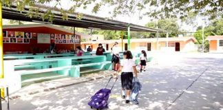 Proponen que padres sustituyan las cuotas escolares por vigilancia en escuelas durante vacaciones