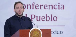 Eduardo Clark: Crece formación de médicos especialistas en México