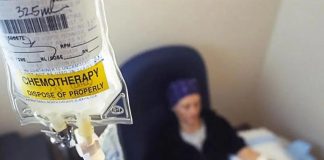 Mujer recibe quimioterapia durante 4 años por un cáncer que no tuvo; esta es la MILLONARIA indemnización que le pagará el hospital