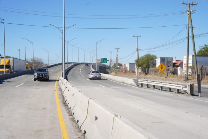 Reabre gobierno municipal puente vehicular de Prolongación Avenida Monterrey tras mantenimiento mayor