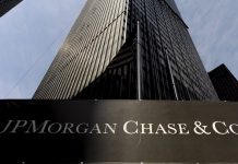Trump demanda a JPMorgan por 5 mil millones de dólares; es por “excluirlo de sus servicios bancarios”