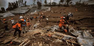 Aumenta a 17 número de muertos por alud en Indonesia; hay más de 80 desaparecidos