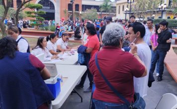 Aplican vacuna contra el sarampión en plaza Hijas de Tampico
