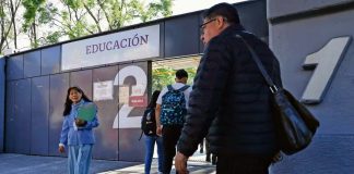 Detectan que Marx Arriaga también tenía aviadores en su oficina de la SEP