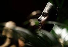 México exige frenar subasta en París de 40 piezas arqueológicas